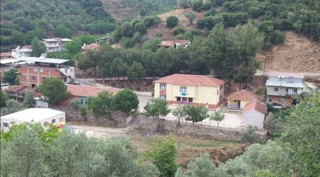 İzmir'de vaka artışı sebebiyle okulda eğitime ara verildi