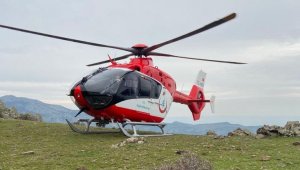 İzmir'de yaralı kadına hava ambulansı yetişti