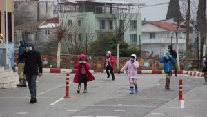 İzmir'de yüz yüze eğitime start verildi