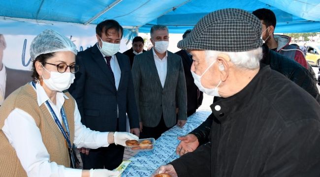 Kuşadası Belediyesi'nden Sıtkı Başkan için lokma hayrı