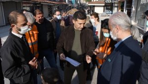 Kuşadası'nda esnafa dış cephe desteği