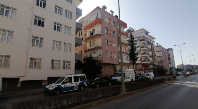 Lokanta işletmecisi evinde ölü bulundu