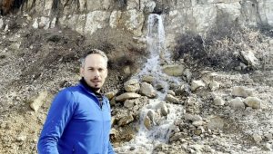 Manisa'da gizemli şelale