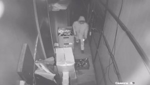 Manisa'da hırsızlık anı kamerada