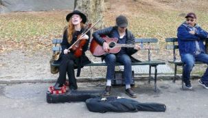 Müzisyen intiharlarına karşı yardım merkezi