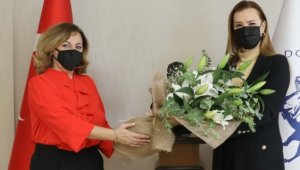 Orkestra Şefliği'nde Türkiye'nin ilk kadın profesörü oldu