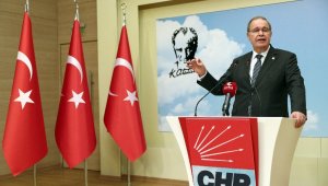 Öztrak: CHP'yi suçlayarak partiden ayrılmalarını doğru bulmuyoruz