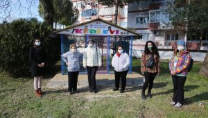 Selçuk'ta Kediler Günü'nde can dostlarına kedi evi