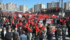Şırnak kırmızı beyaza büründü, vatandaşlar teröre karşı yürüdü