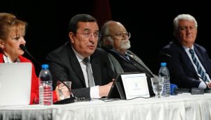 Tarihi kongreye görkemli anma