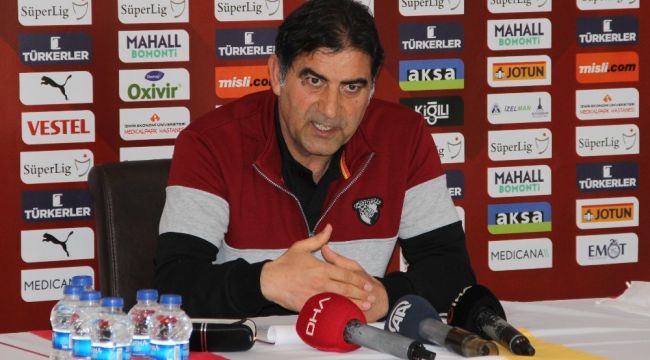 Ünal Karaman: "Ayak oyunu bilmeyiz, ayak topunu iyi biliriz"