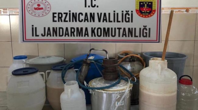 Uslanmıyorlar! Erzincan'da 205 litre sahte alkol ele geçirildi