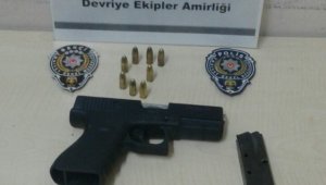 Uyuşturucu taciri ve hırsızlık şüphelisi 16 şahıs tutuklandı