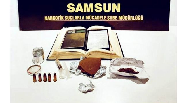 Uyuşturucu terazisini kitabın içine gizlemişler