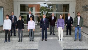 Yaşar Üniversitesi öğrencilerine burs desteği