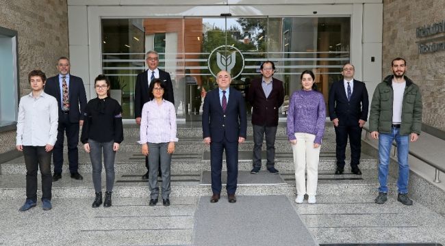 Yaşar Üniversitesi öğrencilerine burs desteği