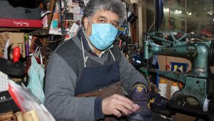 10 yaşında başladığı mesleğini 49 yıldır aşkla sürdürüyor