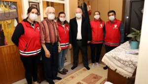 500 yaşlıya evde bakım hizmeti