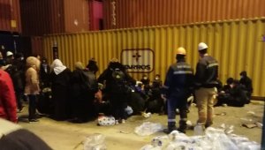 55 kişi havasızlıktan ölmek üzereyken bulundu