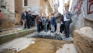 "Acil Çözüm Ekipleri" Bornova'nın mahallelerinde işbaşı yaptı