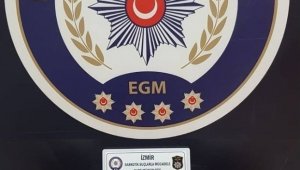 Araçtan 4 kilo 250 gram uyuşturucu çıktı