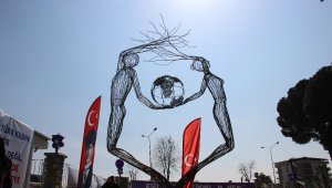 Aydın'da "Eşitlik" heykeli törenle açıldı