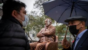 Başkan Soyer, Bekir Coşkun heykeline saldırıyı kınadı