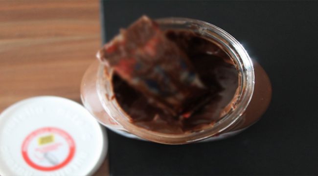 Çikolata kavanozundan çıkan şoke etti