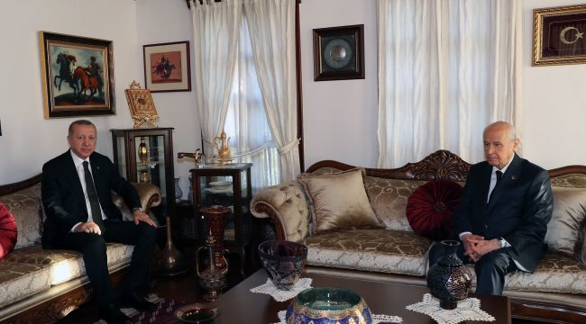 Cumhurbaşkanı Erdoğan, Bahçeli'yi evinde ziyaret etti