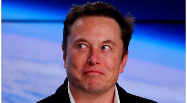 Elon Musk, Pentagon'un iki ihalesini kazandı