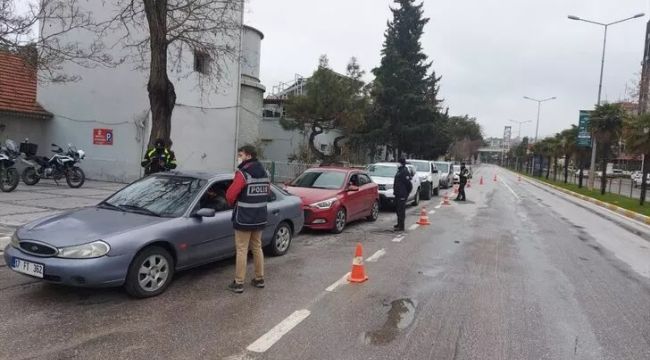 Evde nikah törenine katılan 40 kişiden 35'i korona oldu