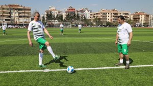 Gaziemir İlçe Stadı yeni yüzüyle hizmette