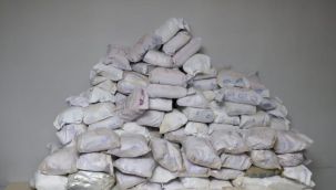 Hakkari'de 482 kilo eroin ve 65 kilo metamfetamin ele geçirildi