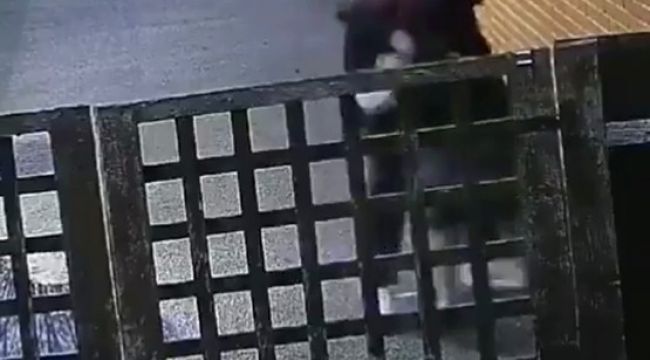 Hamile kadını kafasına yastık kılıfı geçirerek darp etti