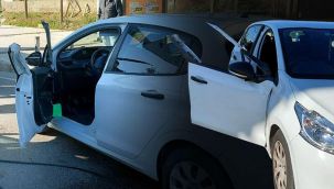 Hasarlı kaza yapan kadın aracından indi, canından oldu