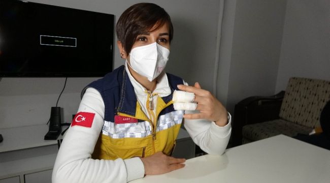 Hasta, sağlık personelinin parmağını ısırdı, personel güçlükle kurtarıldı