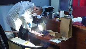 Hırsızlar okula dadandı!