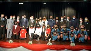 İstiklal Marşı'nın kabulünün 100. yılı Aliağa'da kutlandı