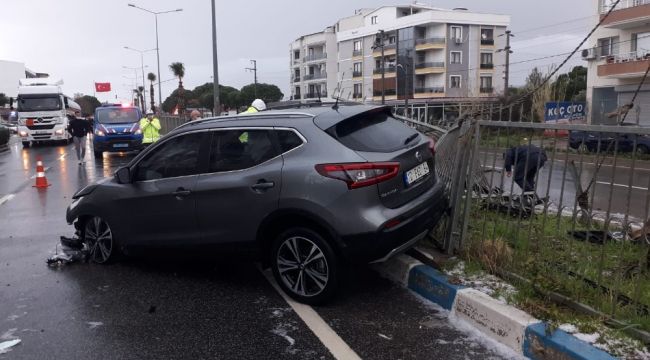 İzmir'de dolu yağışı kazalara yol açtı