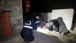 İzmir'de sokak ortasında çelik kasa bulundu