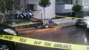 İzmir'de sokak ortasında ceset bulundu