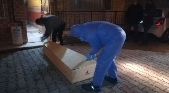 İzmir'de Trans birey çekyat içerisinde ölü bulundu