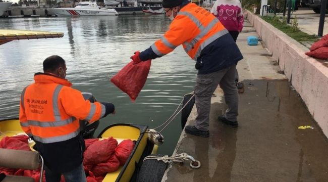 Kaçak avlanan 700 kilo akivades denize bırakıldı