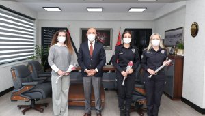 Kadın polisler unutulmadı