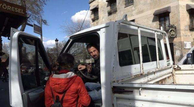 Karısı ile tartıştı, kadınlar tepki gösterdi