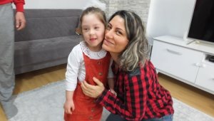 Konuşamayan kızlarını konuşturdular