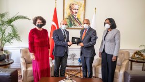 Küba-İzmir ilişkileri güçleniyor