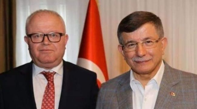 Kumarda yakalanan başkan görevden alındı