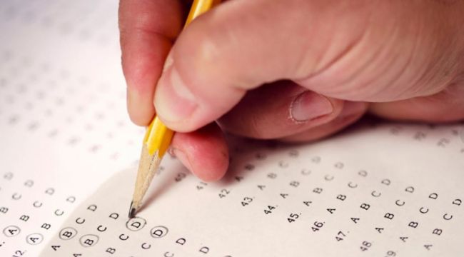 Liselerde yüz yüze sınavlar 3 Mayıs'a ertelendi