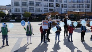 Mavi balonlu korona virüs uyarısı